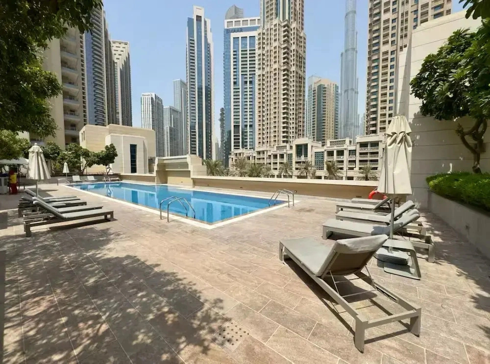Lux Upscale Living Walk to Dubai Mall