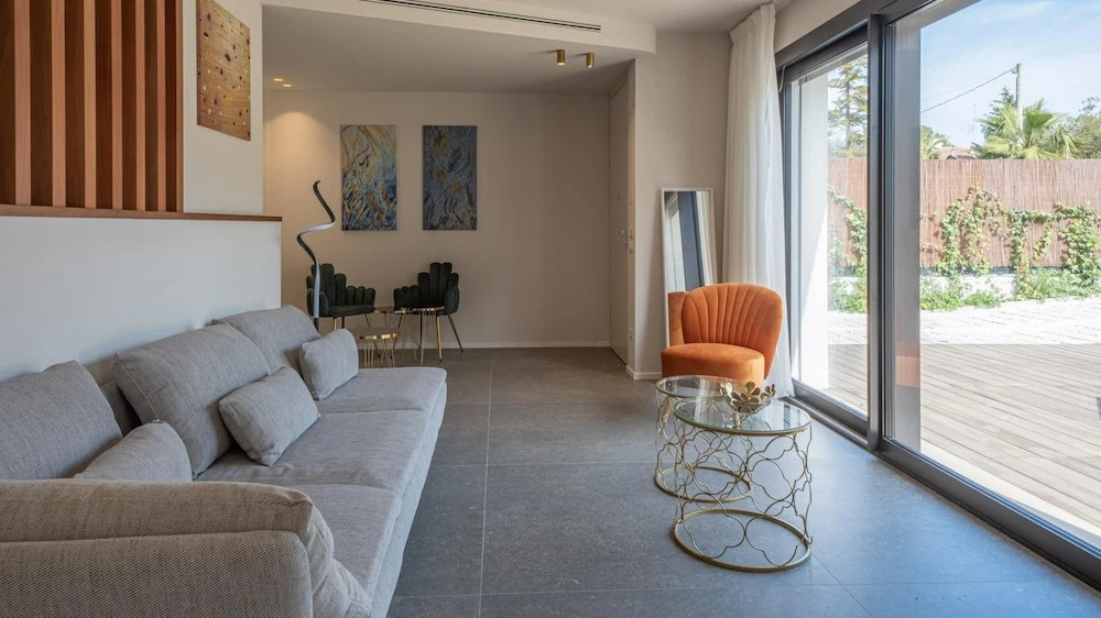 MAREA 8, Emma Villas