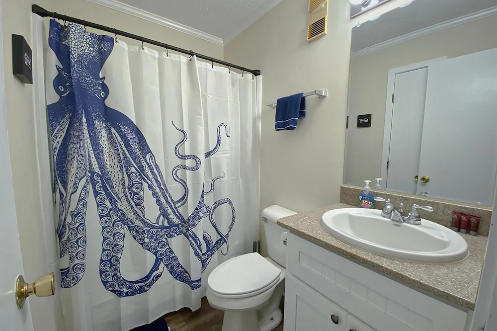 Jellyfish Hideaway by Sea Scape Properties