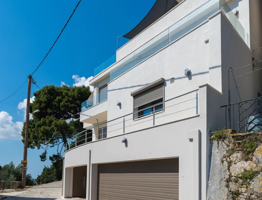 Anassa's Residence