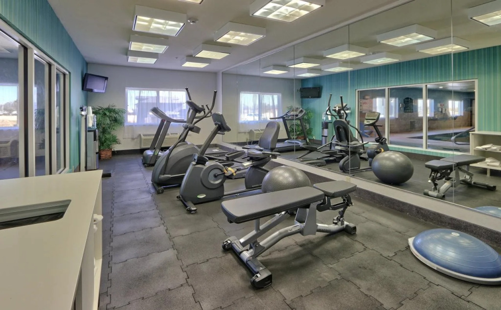Holiday Inn Express & Suites Portales by IHG