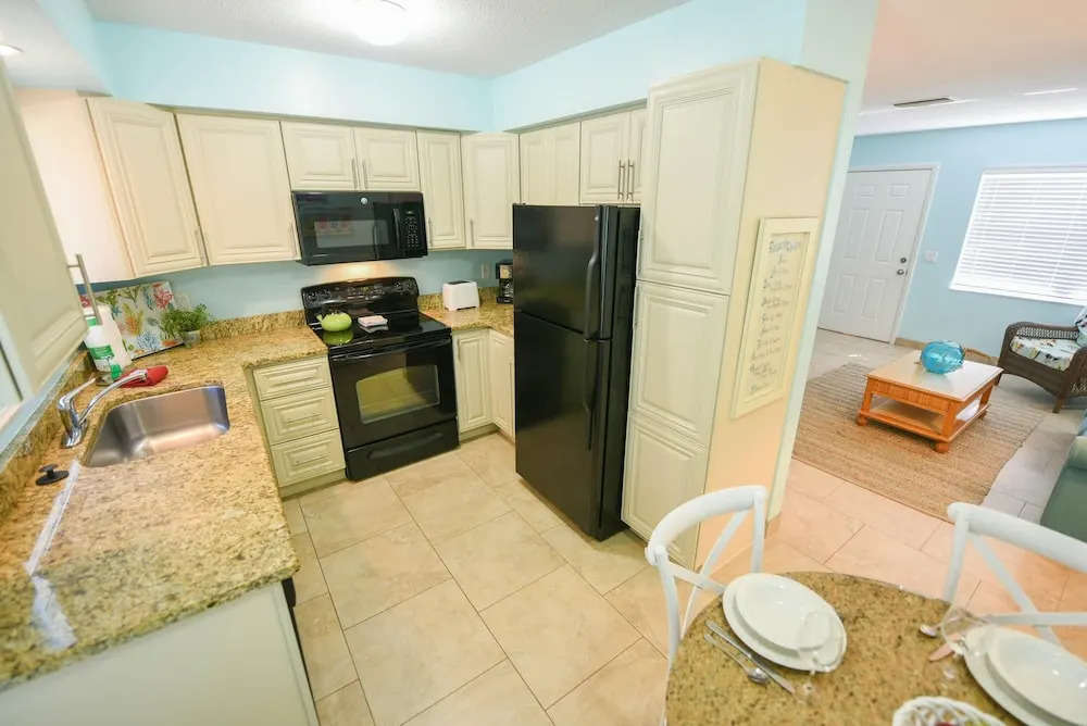 Southern Breeze 1 Apartment 2