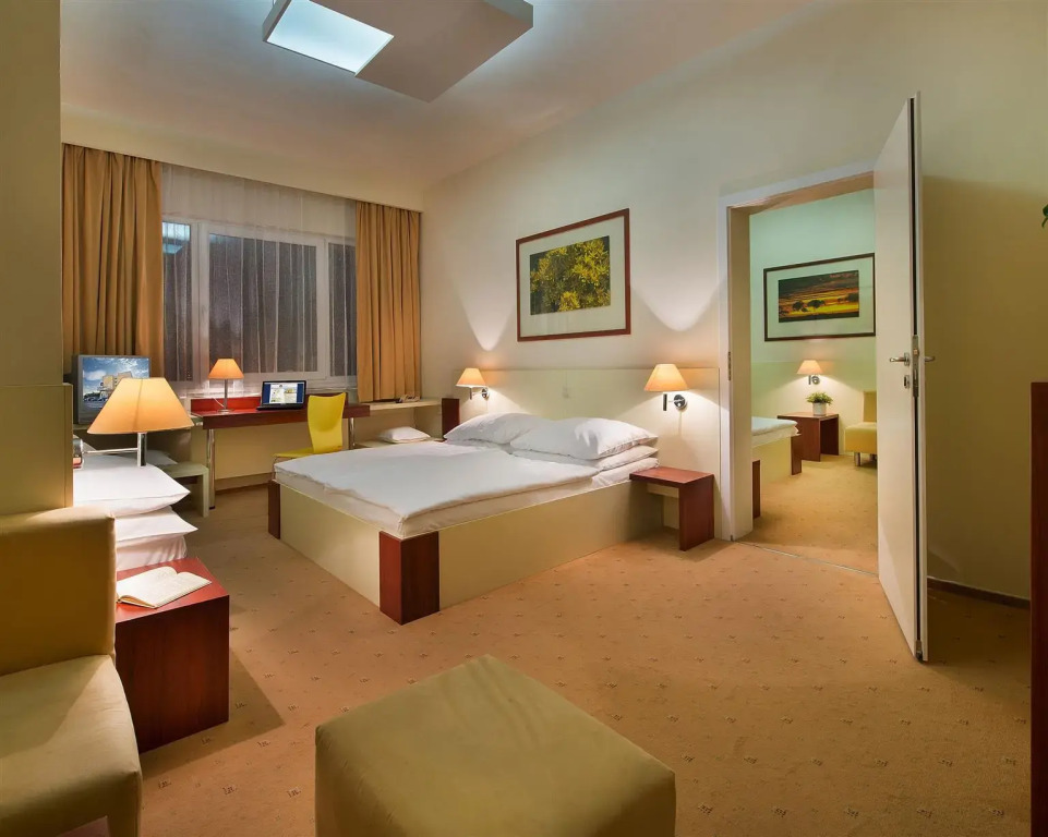 BEST WESTERN Hotel Grand