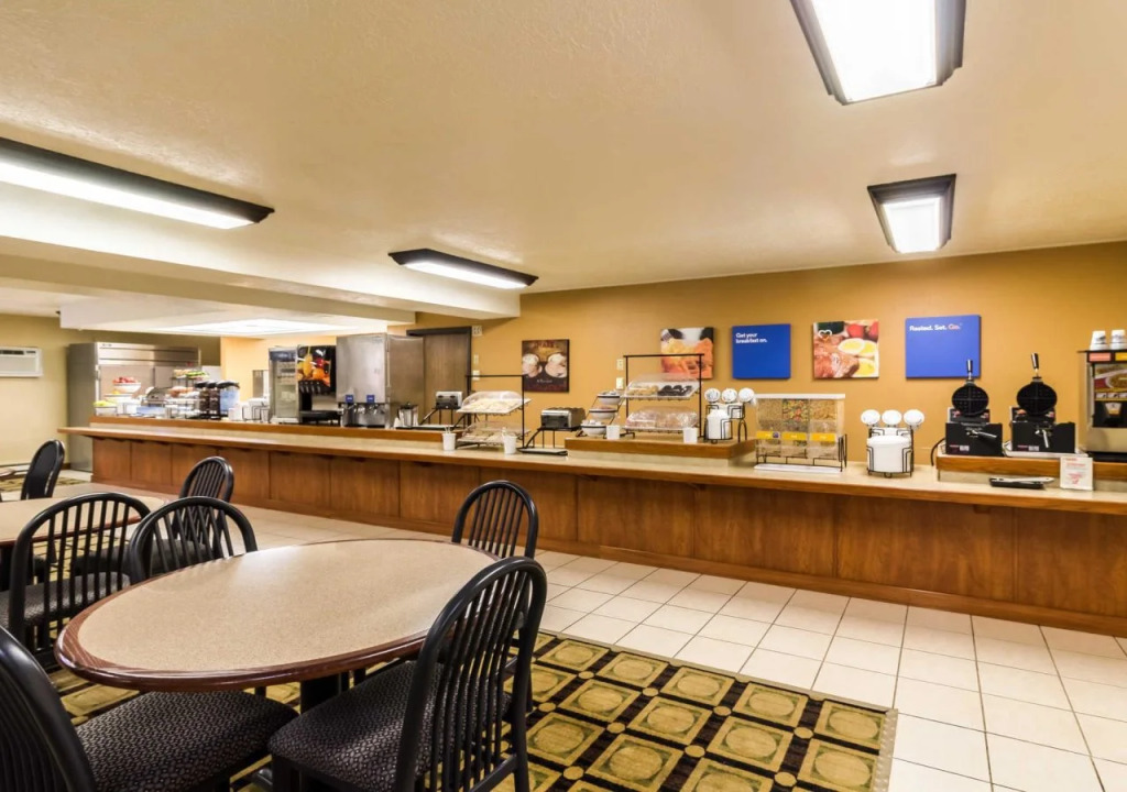 Motel 6 Minot, ND