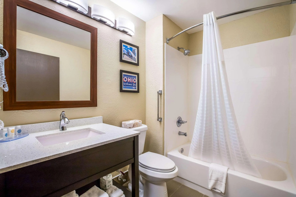 Comfort Inn & Suites Fairborn near Wright Patterson AFB
