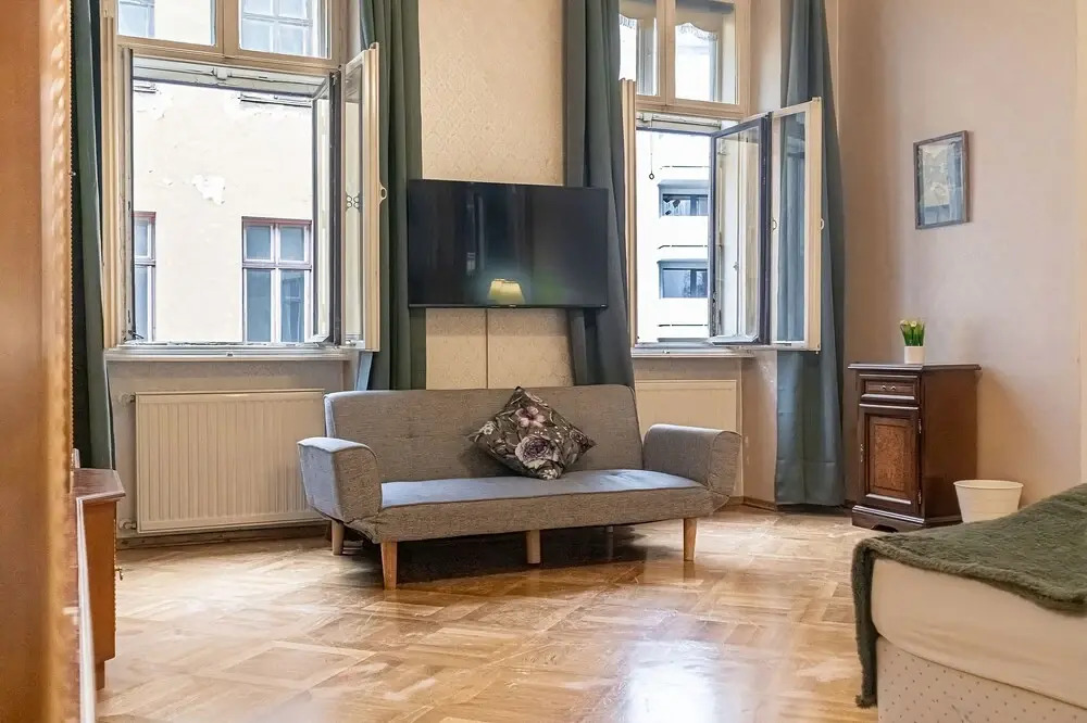 Spacious 4BR Apt Long Stay Friendly