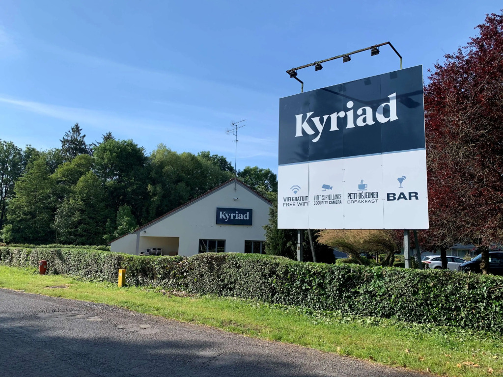 Kyriad SEDAN