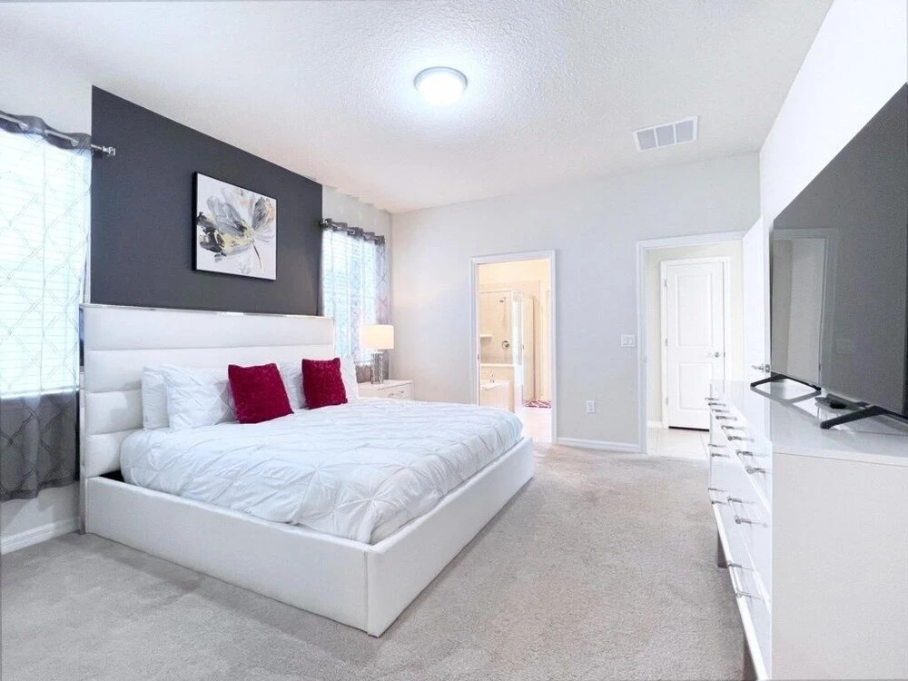 Luxurious Pool Home With Private Pool-2061lc 8 Bedroom Home by RedAwning