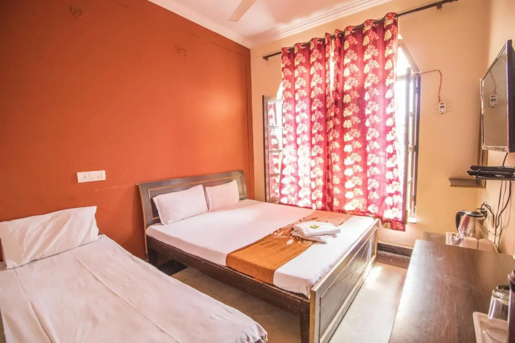 Hotel Bajaj Inn