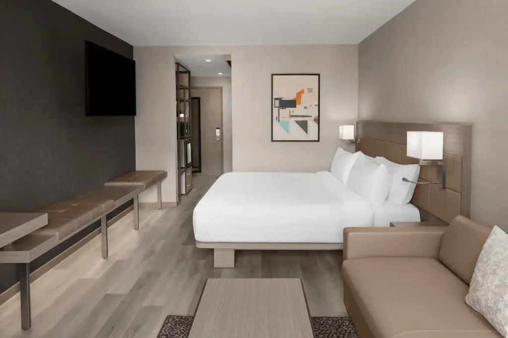 AC Hotel by Marriott Lansing University Area