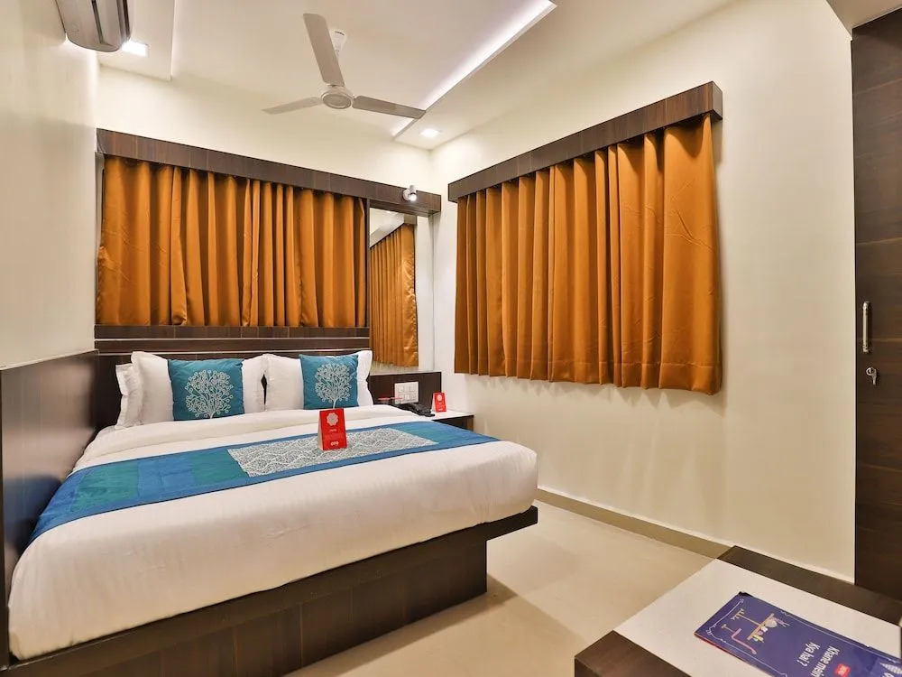 OYO 13032 Shiv Sagar Palace