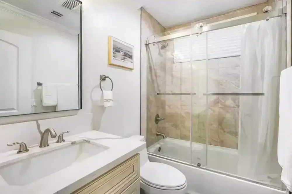 Newly Built Pasadena Retreat Parking Great Location