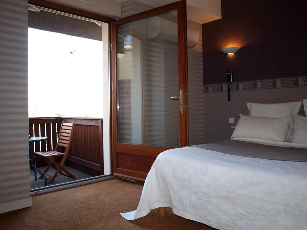 Hôtel Monhotel