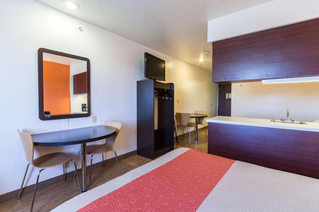 Motel 6-Huron, OH - Sandusky