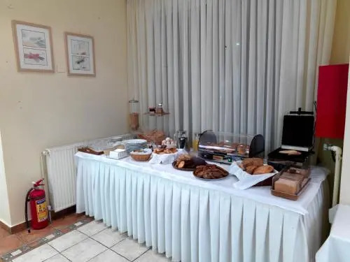 Alex Hotel