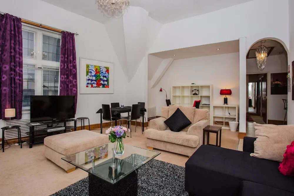Comfortable Bright & Spacious 2 Bed Central London