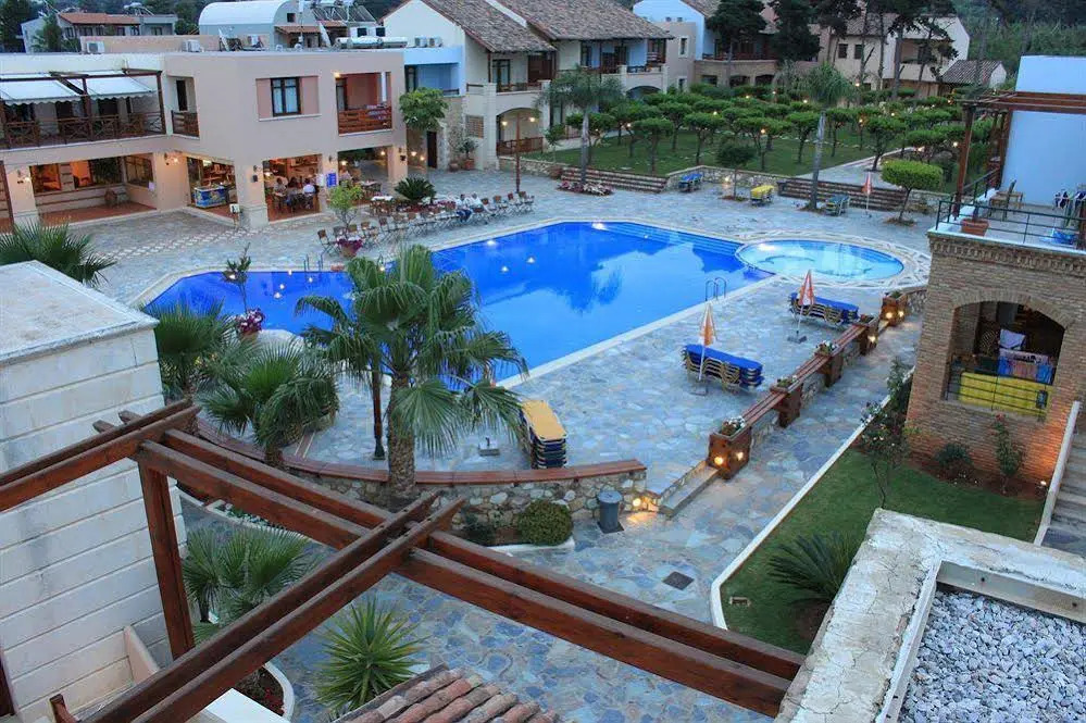 Villa Platanias