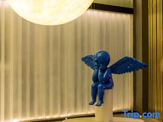 Theme Sky Hotel
