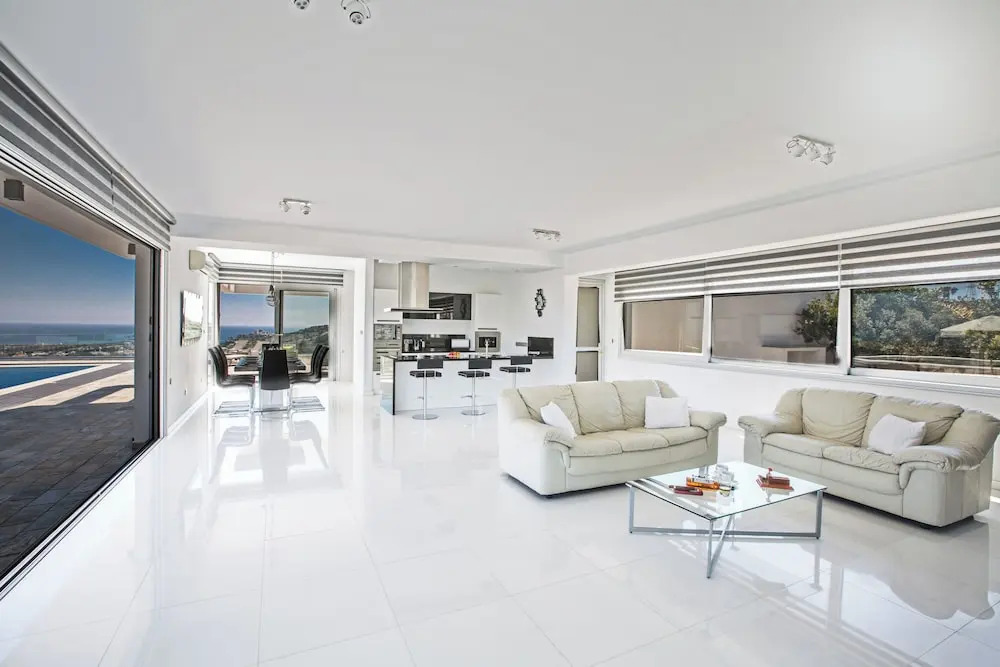 KO1 With Breathtaking sea Views