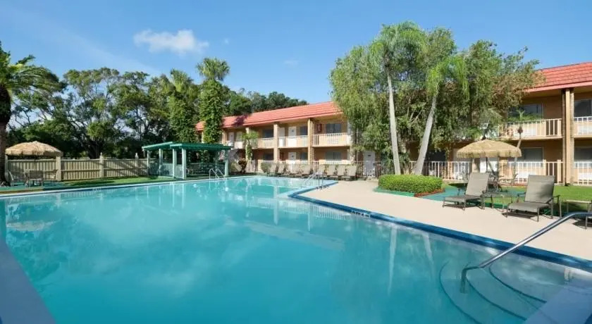 Travelodge Clearwater Central
