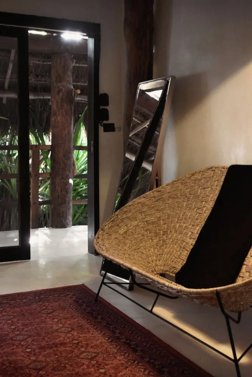 Amor Rooms