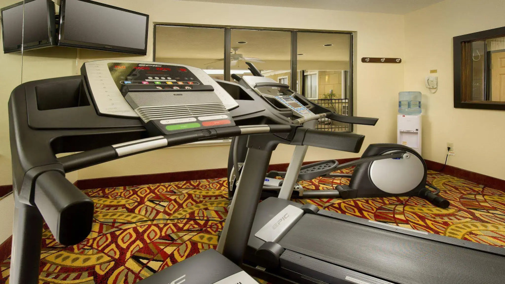 Holiday Inn Express Hotel & Suites Mount Pleasant by IHG