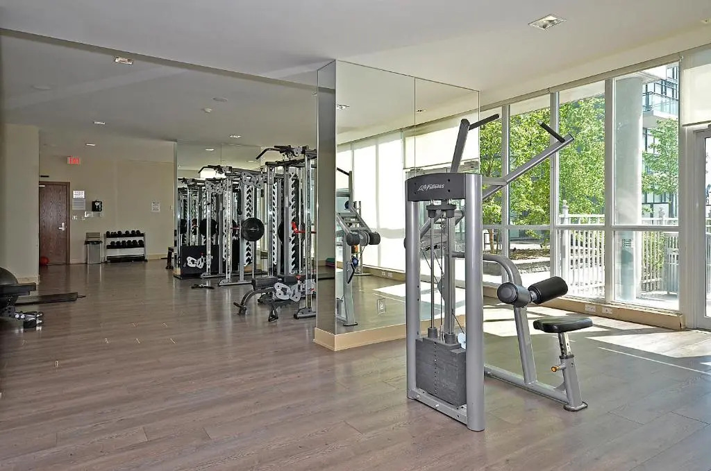Royal Stays Furnished Apartments - Missisauga City Centre