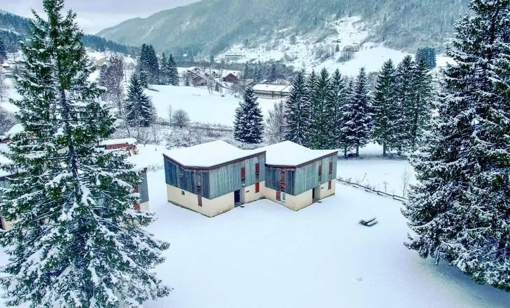 2-bedroom Home in Monts Jura