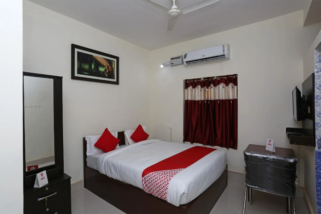 OYO 14173 MS Villa