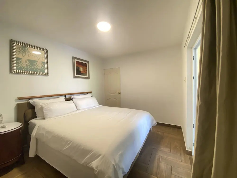 Casalina Garden 2 blocks to Palm Beach & Kitesurfing school