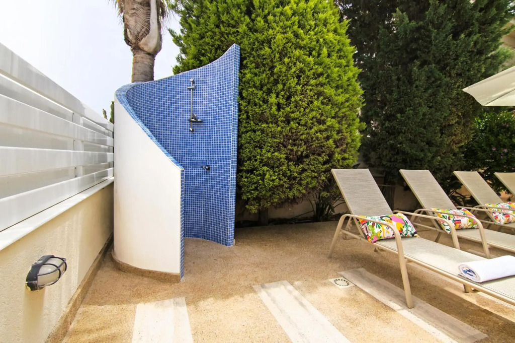 Villa Alyson