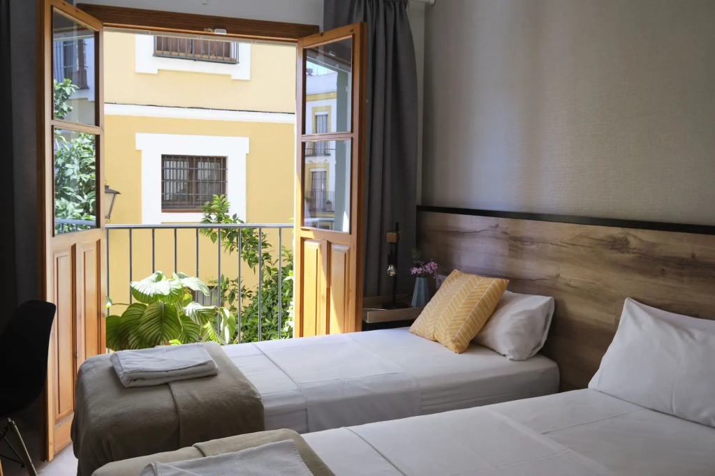 Sweet Sevilla Suites - Smart Hotel