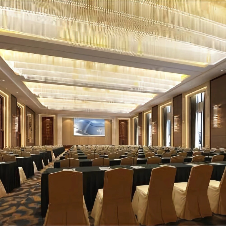 Hong Ji Hua Tian Hotel