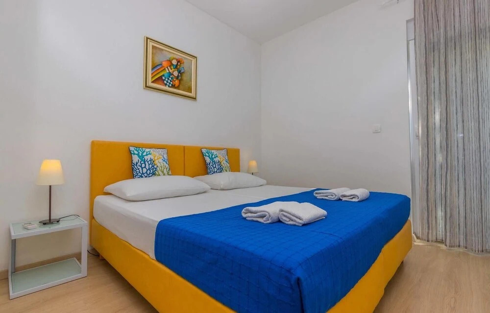Stunning Home in Selce With 4 Bedrooms, Wifi and Outdoor Swimming Pool
