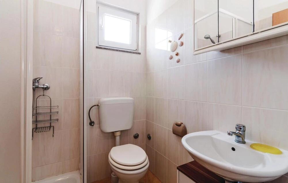 Amazing Home in Mandre With Wifi and 1 Bedrooms