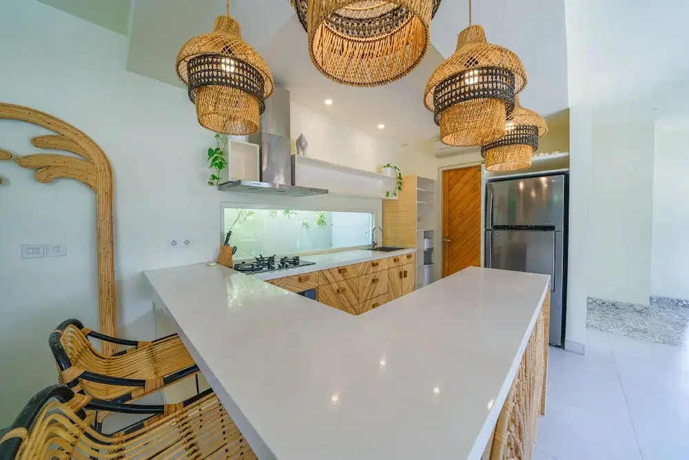 Villa Nestor - New Contemporary 3bd villa next to the Beach