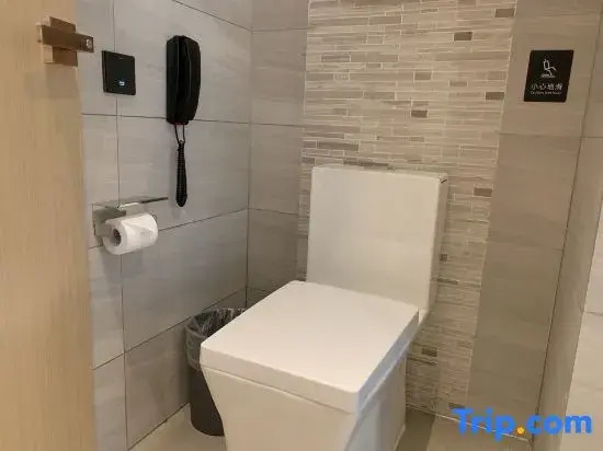Lavande Hotel (Zhengzhou Economic and Technological Development Zone Central Square Subway Station)