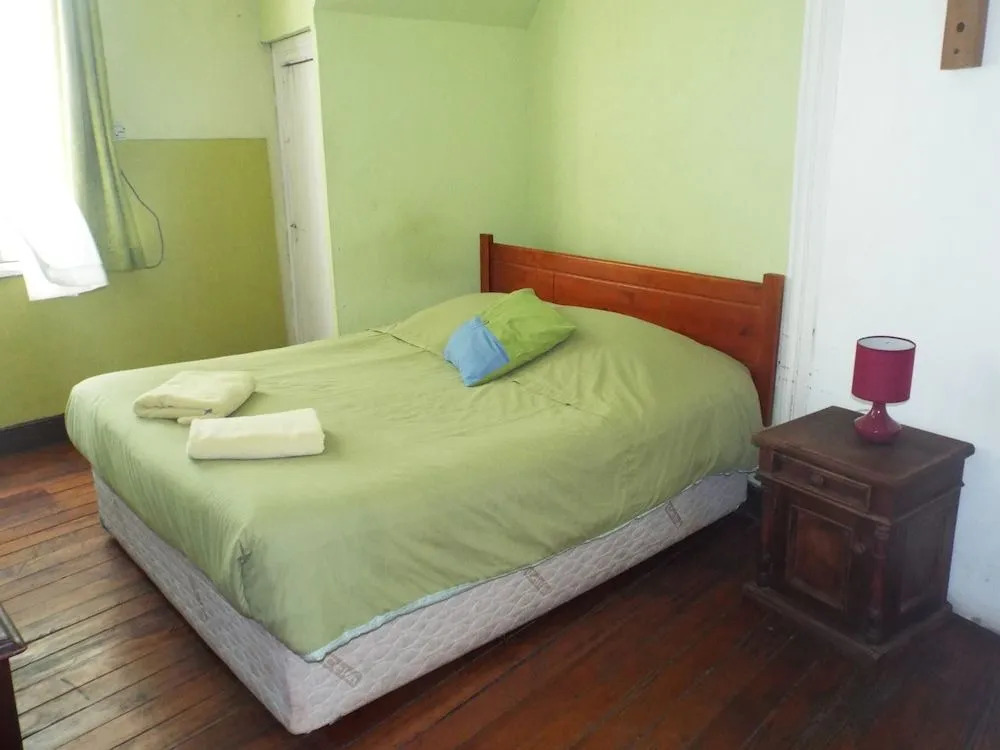 Hostal Casa Verde Limón
