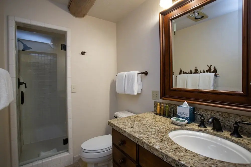 Pine Inn at Trail's End Lodge - Two Bedroom Residence with Spa #8 2 Condo