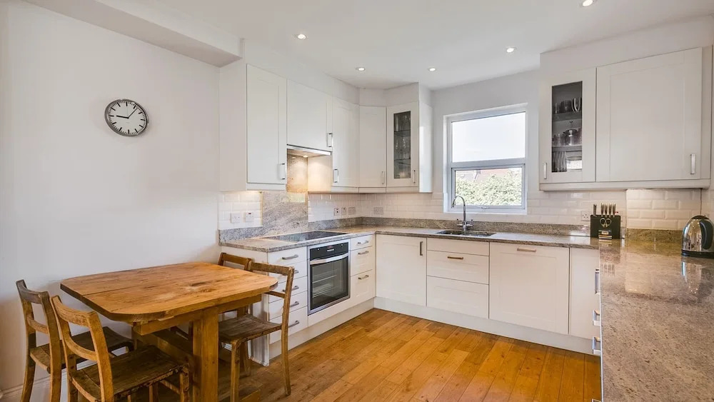 Gorgeous 1BR West London Gem