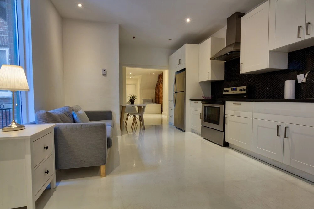 Modern 2BR in Trendy Plateau by Namastay
