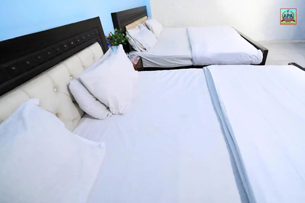 Royal INN Guest House