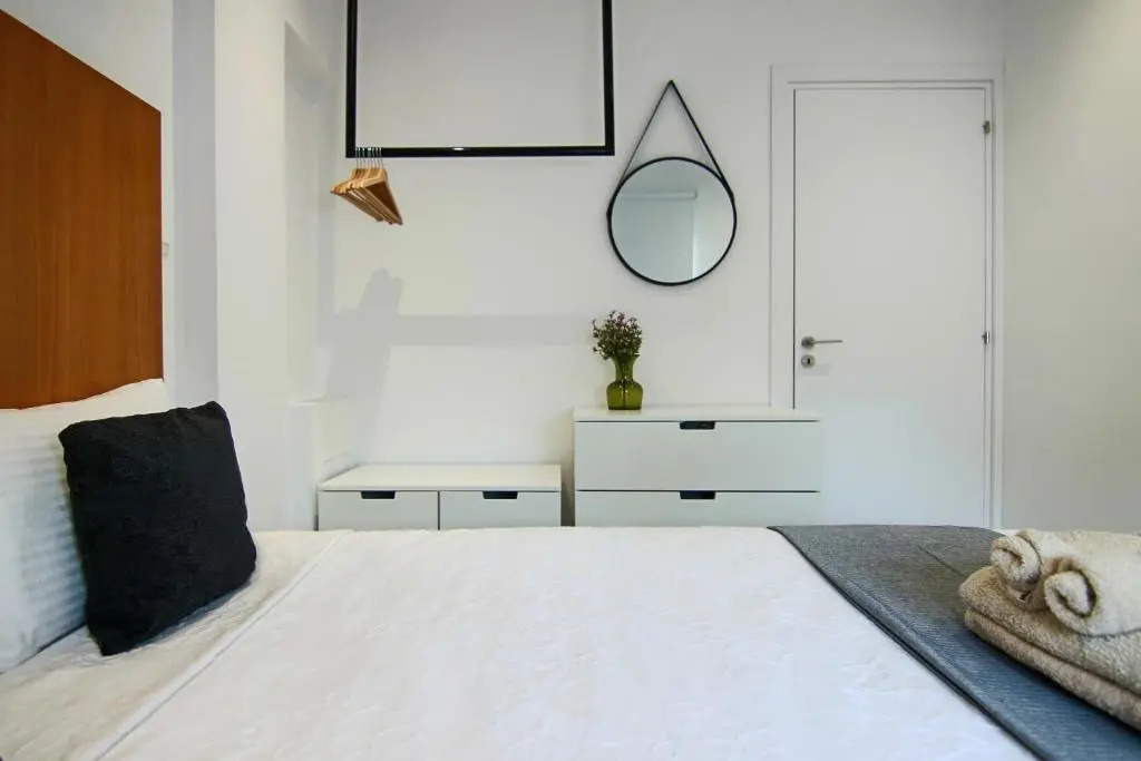 Phaedrus Living: Seaside Luxury Flat Lighthouse 69