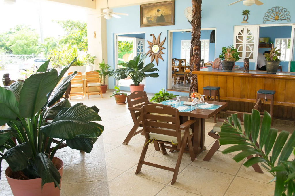 The Westender Inn