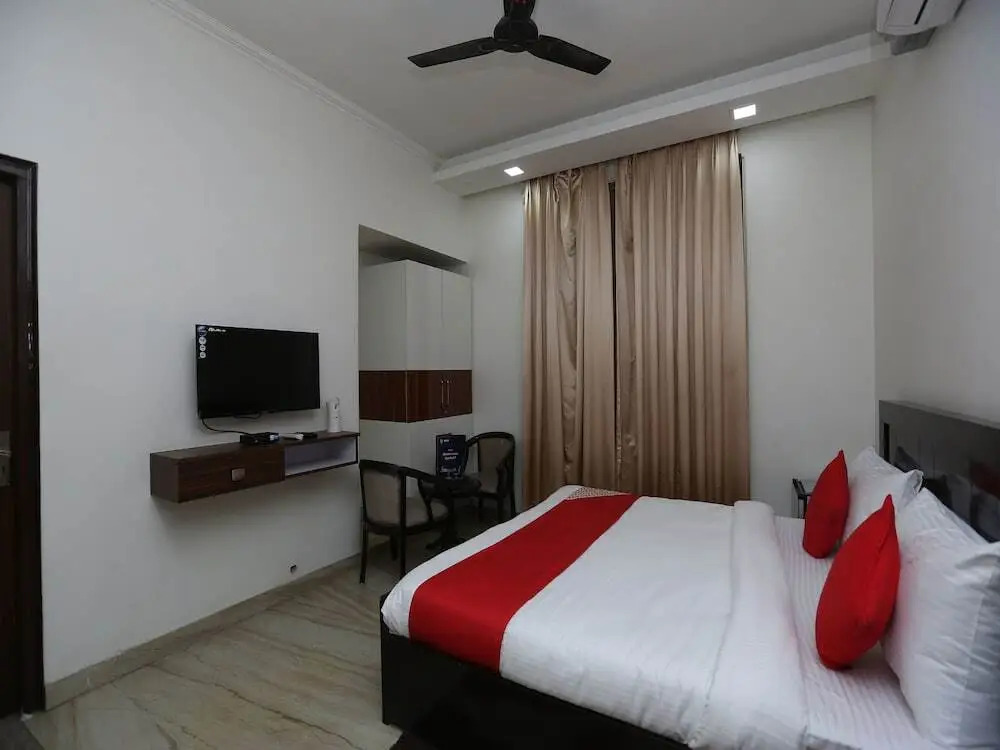 The Destiny Inn by OYO Rooms
