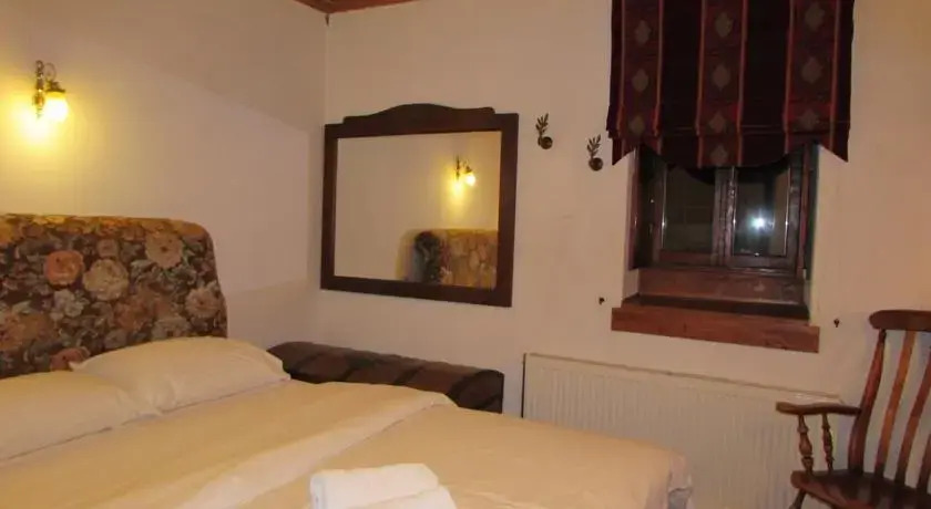 Traditional Rooms karaouli