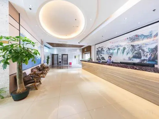 Yuefeng Hotel (Yangjiang Bus Terminal, Wal-Mart)