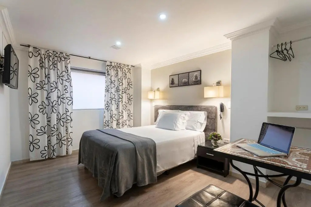 Hotel Picasso Inn