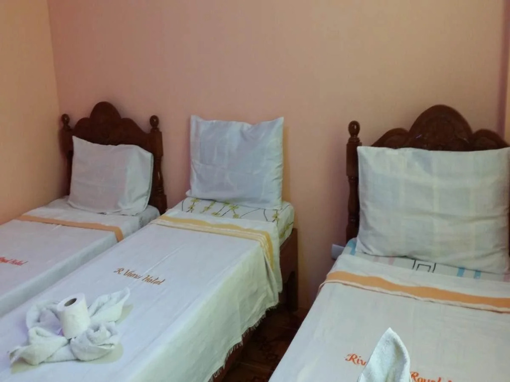Riverview Royale Hotel