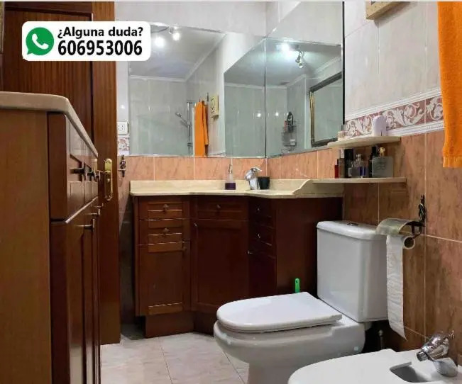Amezola 1- Habitación con baño incorporado en casa compartida